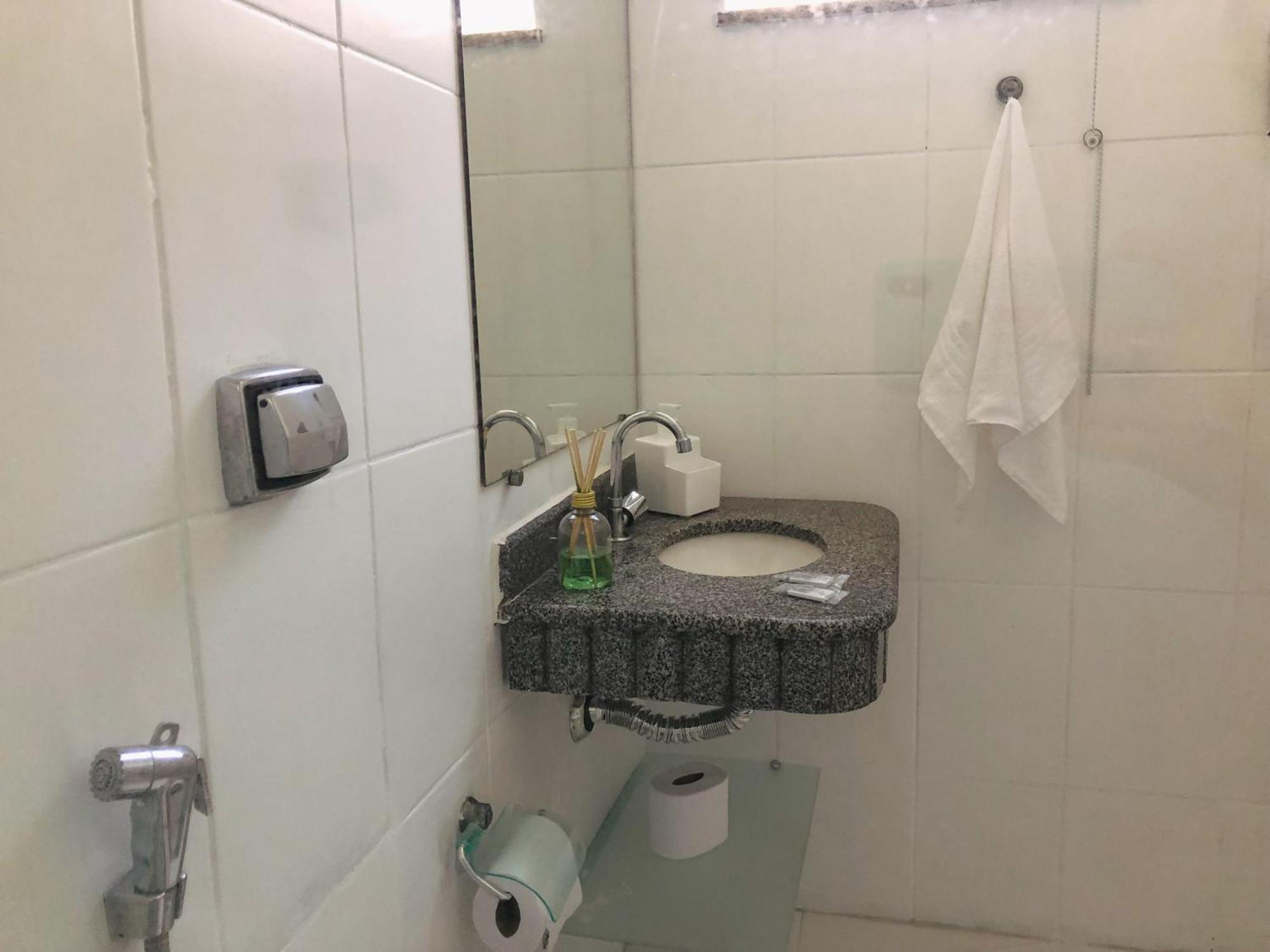Kalug - Suite Casal Independente Em Guest House Ilheus Exterior photo